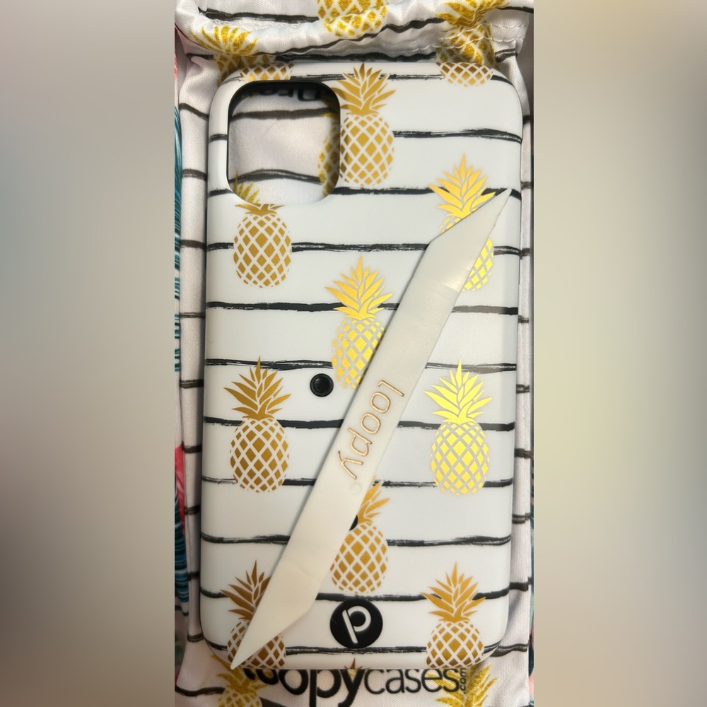 Loopy Case - iPhone 11/Xr - Pinepples